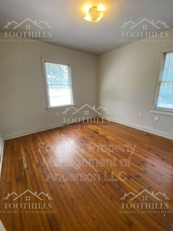 Building Photo - 326 W Fredericks St