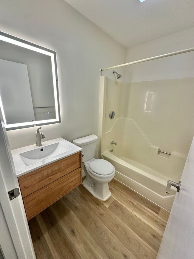 Building Photo - 492 East St