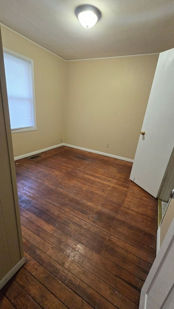 Building Photo - 3 Bedroom, 2 bathroom House! ($300 OFF MOVE IN RENT)