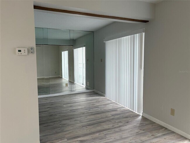 Building Photo - 2583 Countryside Blvd