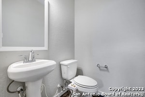 Building Photo - 7910 Needle Crk