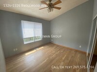 Building Photo - 1326 Knollwood Ave - 6 Bed/3 Bath On WMU C...