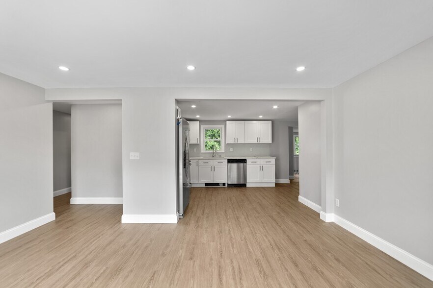 Building Photo - 45 Fottler Rd