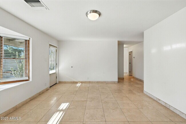 Building Photo - 3519 N 63rd Pl