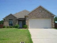 Building Photo - 1121 Timberlake Ln