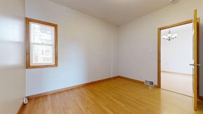 Building Photo - Freshly Updated 2BR Home with Garage, Outd...