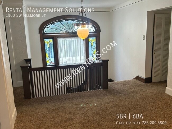 Building Photo - 1100 SW Fillmore St