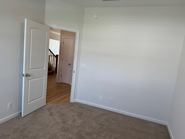Building Photo - 1814 Albarado Trl