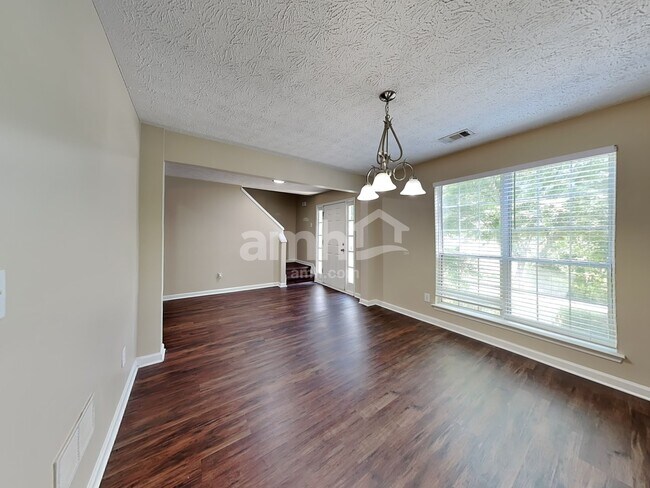 Building Photo - 3800 Oak Park Dr