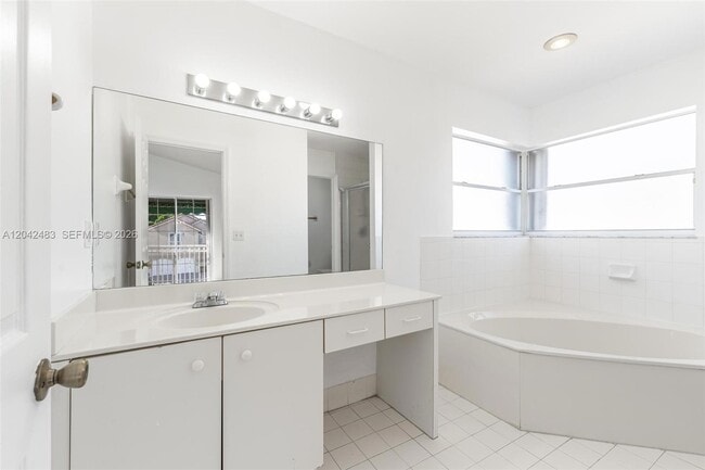 Building Photo - 4677 SW 154th Pl
