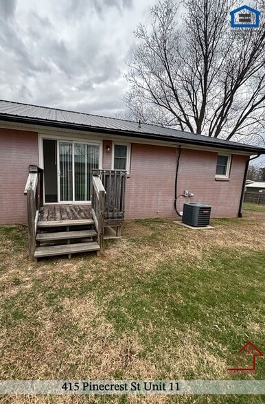 Building Photo - 415 Pinecrest St