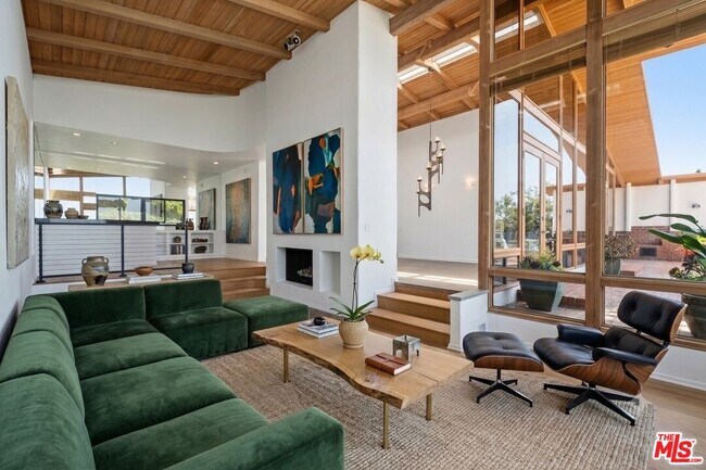 Building Photo - 3909 Sierks Way