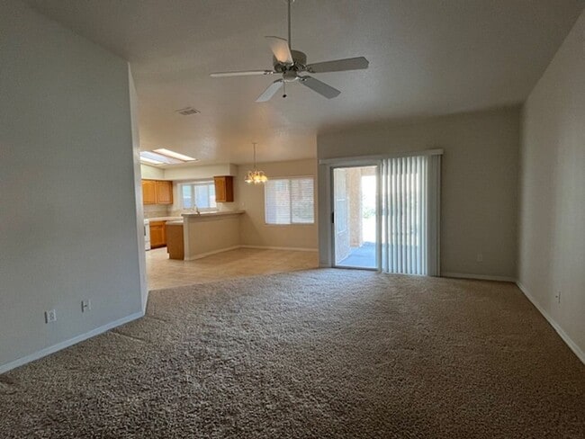 Building Photo - 3 Bedroom - 2 Bath Home