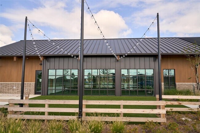 Building Photo - 21815 Sunshine Cove Ln