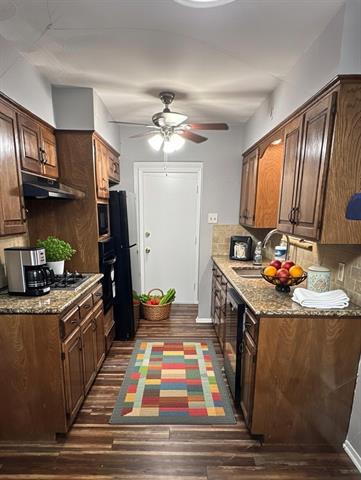 Building Photo - 10546 Mapleridge Dr