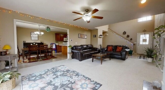 Building Photo - 206 Gentian St