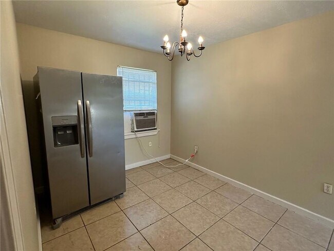 Building Photo - 3620 Hollygrove St
