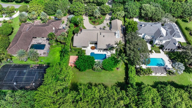 Building Photo - 18540 Long Lake Dr