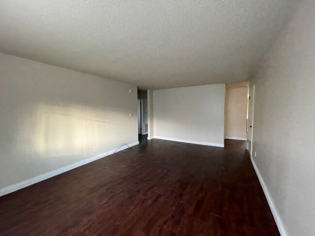 Building Photo - Redlands 3 bed 1.5 bath with yard