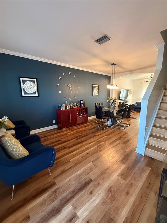 Building Photo - 4758 Lago Vista Dr