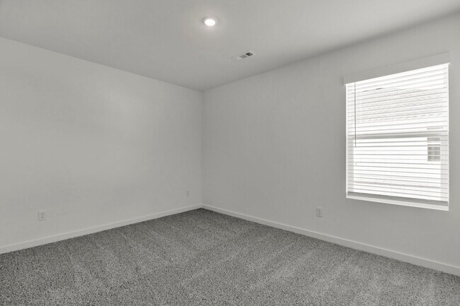 Building Photo - Brand-New 3 Bedroom Home in Prairie Grove! Move-in Ready!