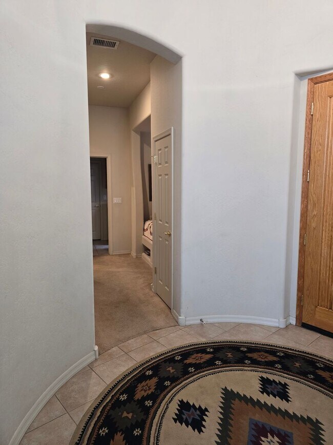 Building Photo - Furnished, Long-Term Rental - 6-12 Month Lease Option