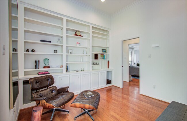 Building Photo - 15835 N Barkers Landing Rd