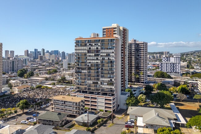 Building Photo - Rainbow Place
