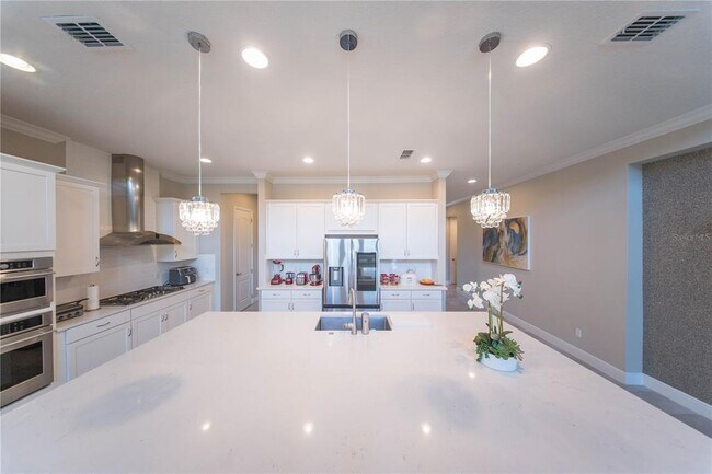 Building Photo - 12601 Bovet Ave