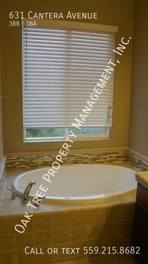 Building Photo - 631 Cantera Ave