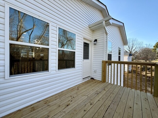 Building Photo - 75 Woodsdale Pl SE