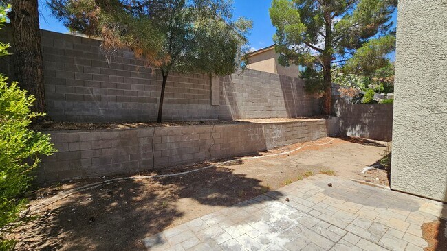 Building Photo - ADORABLE HOME IN SUMMERLIN!!!