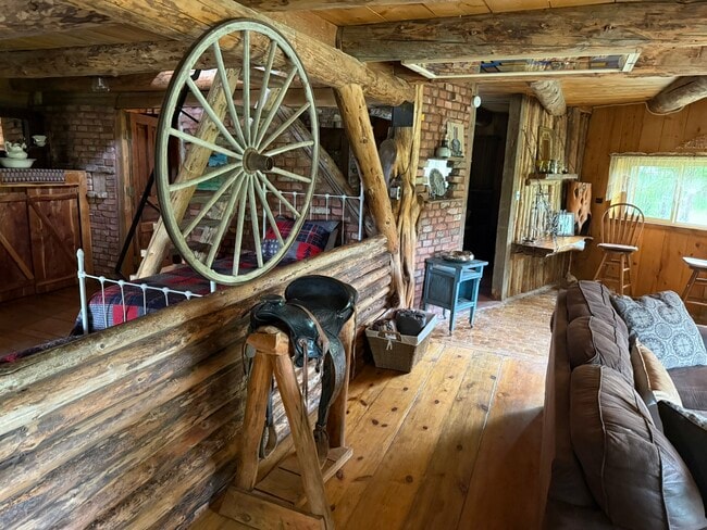 Building Photo - 43393 Co Rd M