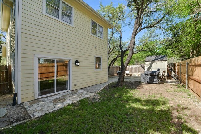 Building Photo - 15316 Oklahoma St