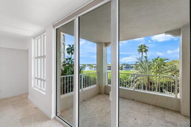 Building Photo - 3720 S Ocean Blvd