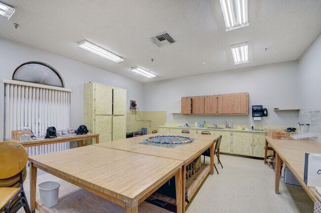 Building Photo - 3425 Via Poinciana