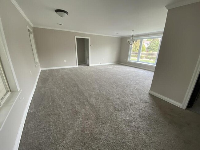 Building Photo - 35235 Tilford St