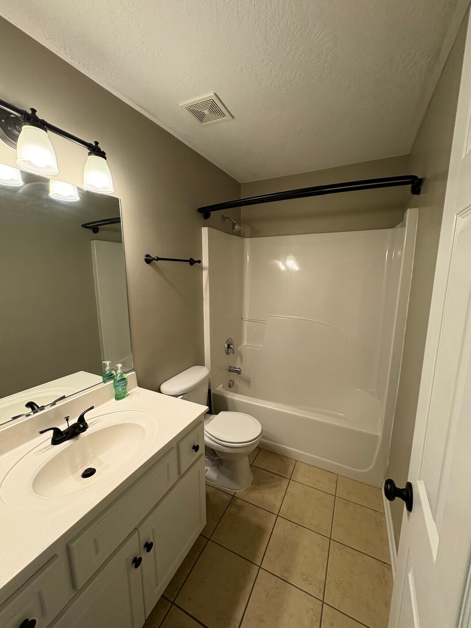 Building Photo - 3957 High Chaparral Dr