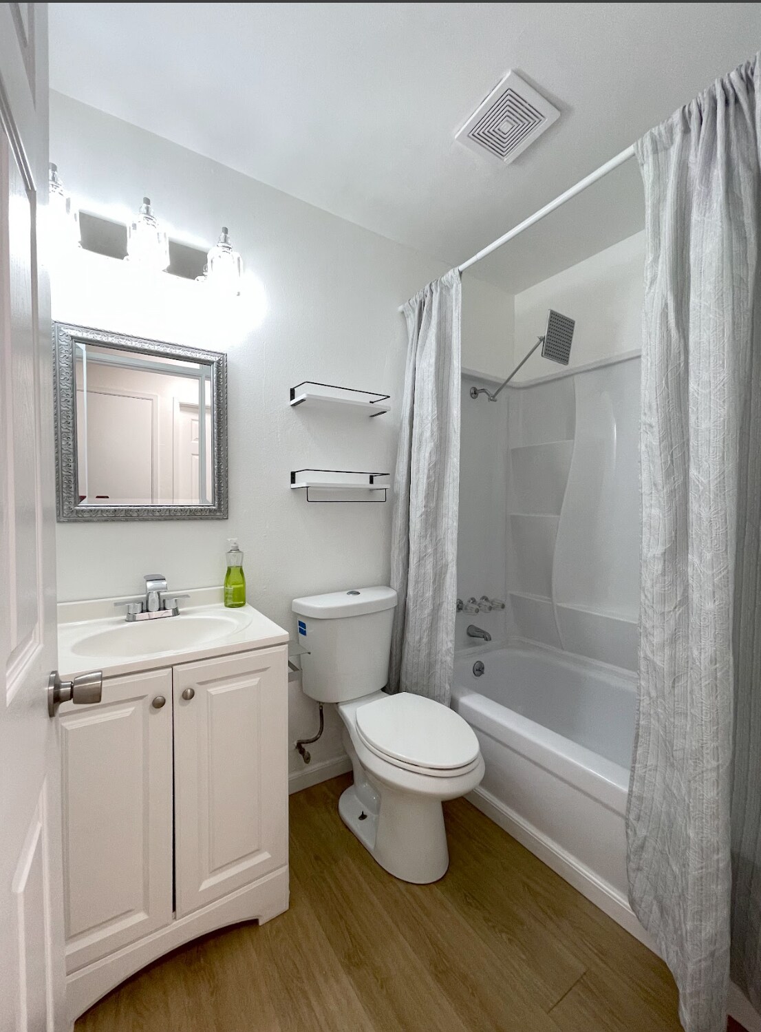 Building Photo - 2365 Fallingtree Dr