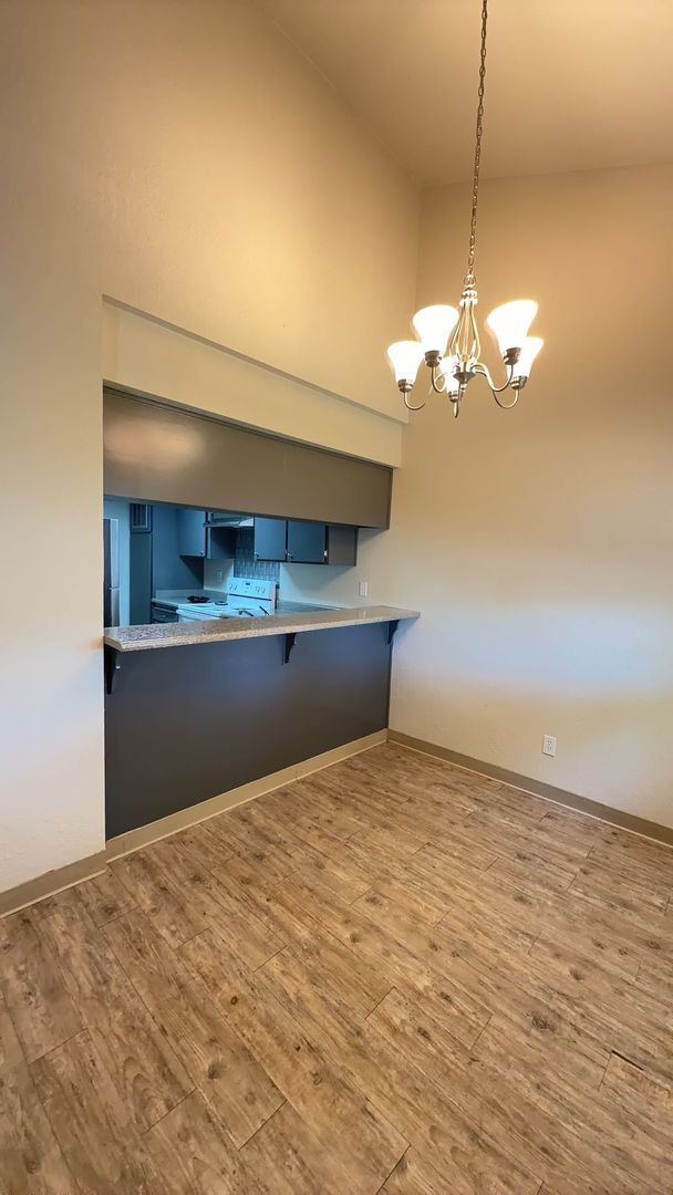 Building Photo - 2646 Pinedale #2 3 bed 1.5 bath Condo