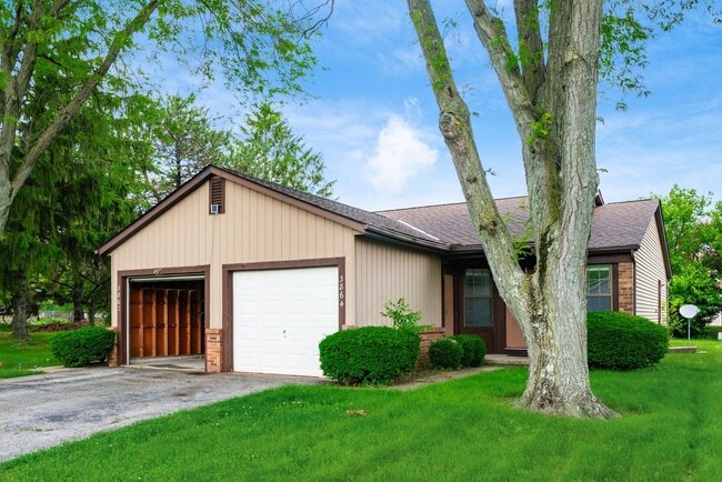 Building Photo - 3862-3864 Petzinger Road