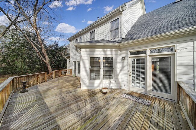 Building Photo - Spacious Four Bedroom Home!