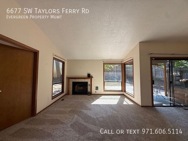 Building Photo - 6677 SW Taylors Ferry Rd