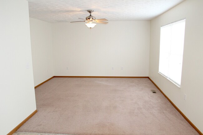 Building Photo - Pebblebrook Apartments 109