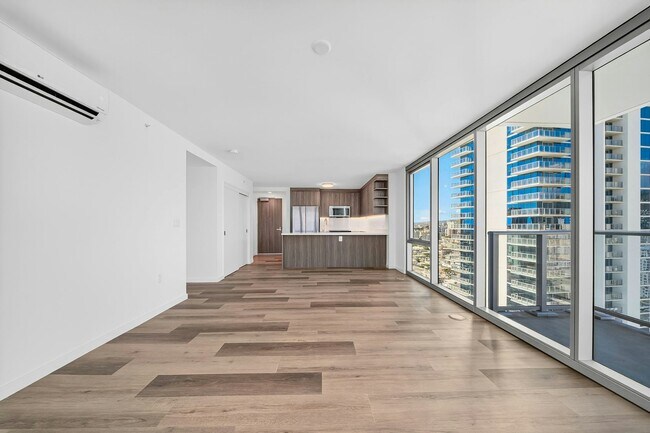 Building Photo - 1500 Rycroft St