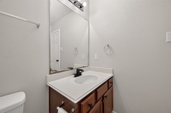 Building Photo - 25346 Barmby Dr