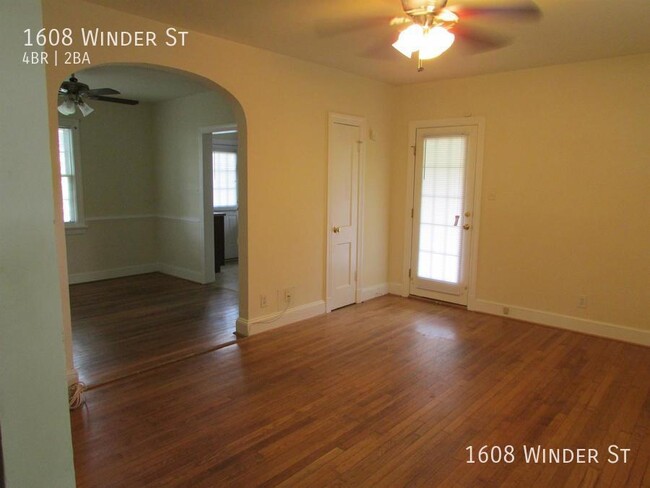 Building Photo - 4BD: Walk to VCU, Texas Beach & Uptown!!