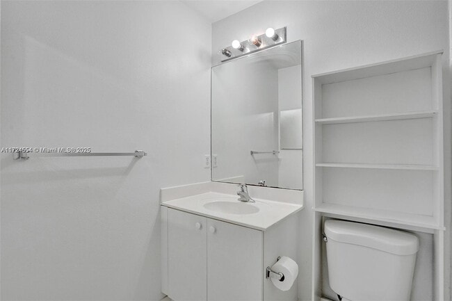 Building Photo - 2613 SW 83rd Ave