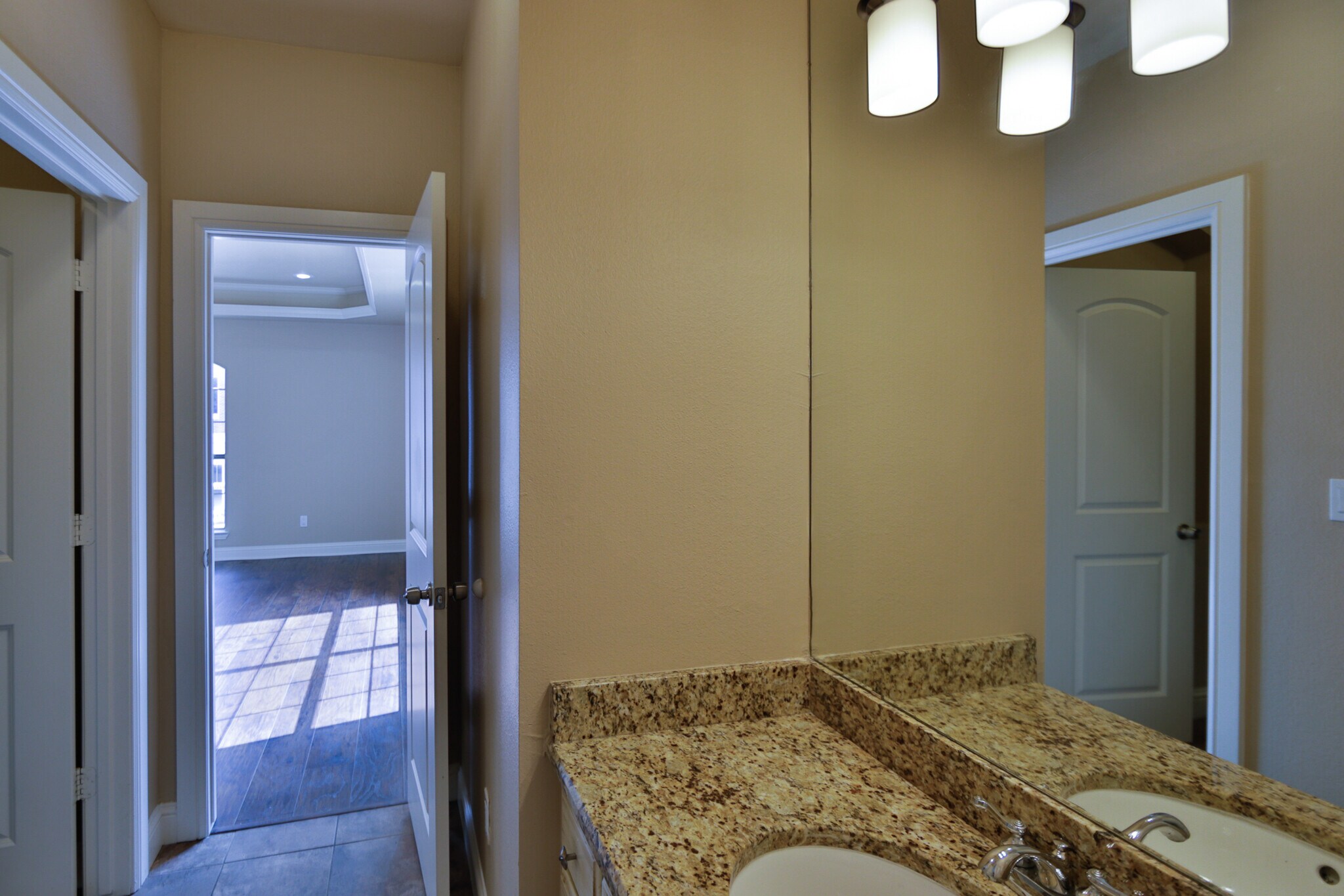 Building Photo - 2921 Normah St