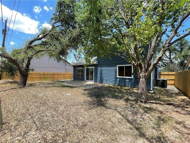 Building Photo - 2114 Zephyr Ln